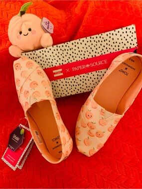 TOMS  Slip-on Sneakers Peach Pink Limited Edition Just Peachy Women’s Size 8.5 W